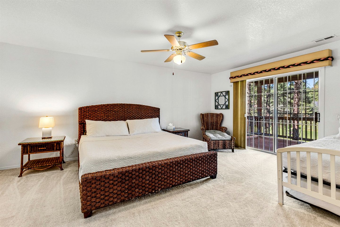 Beautiful Vacation Rental with Golf Club Fairway Views from the Spacious Deck in Flagstaff, Arizona