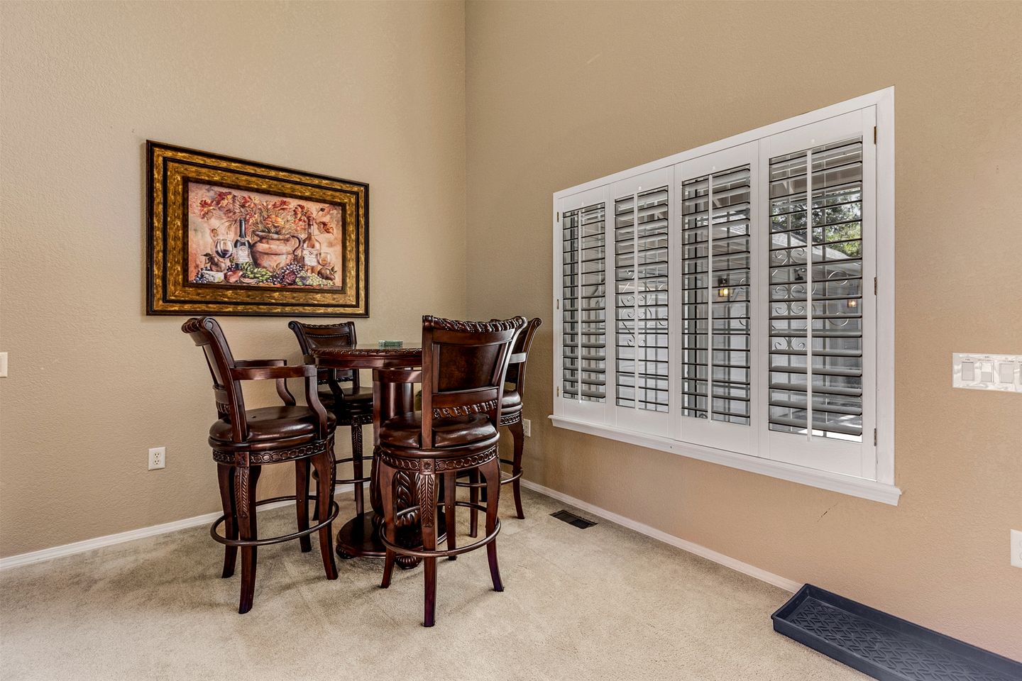 Beautiful Vacation Rental with Golf Club Fairway Views from the Spacious Deck in Flagstaff, Arizona