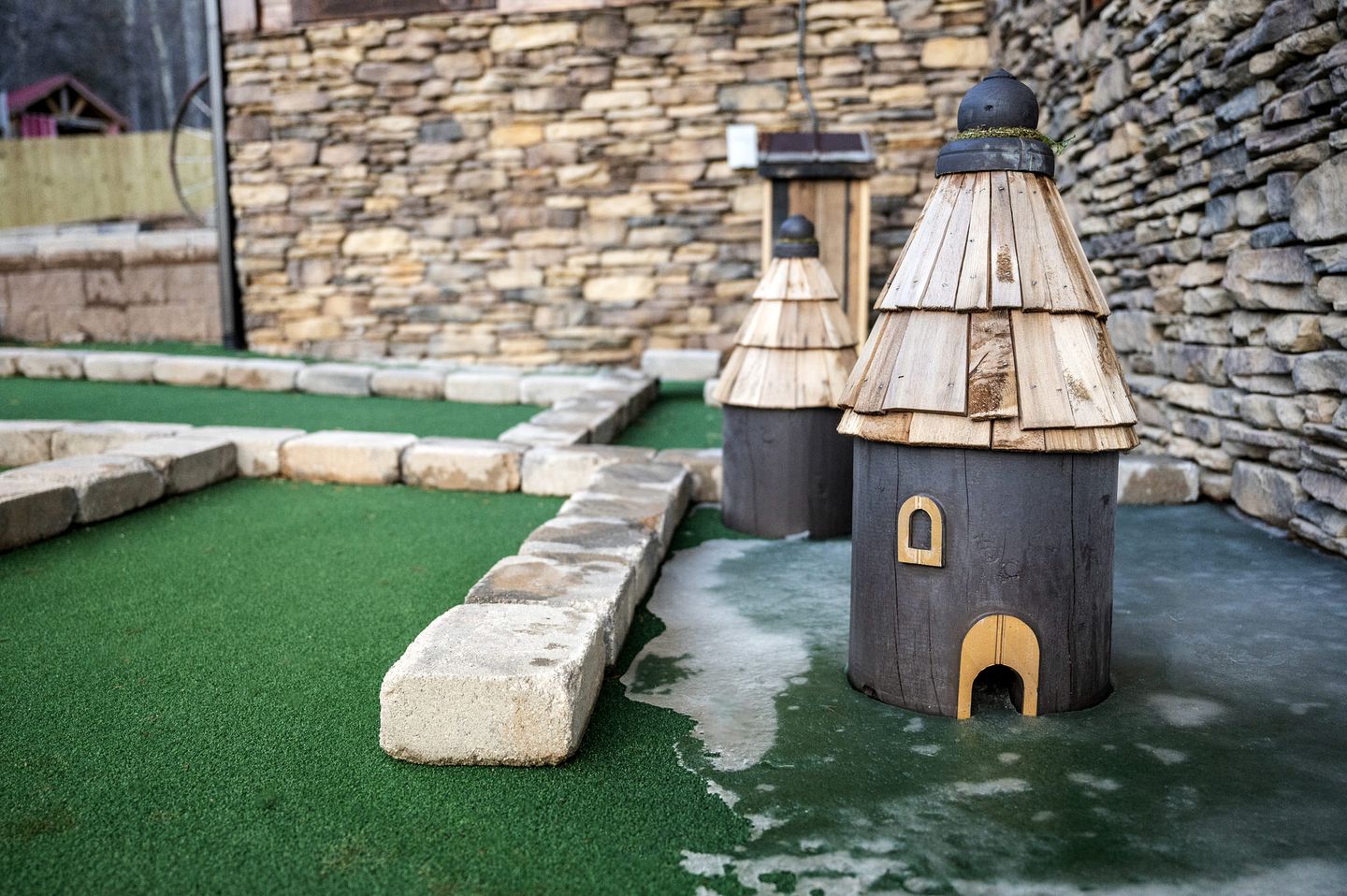 Luxurious Cabin with Game Room and Hot-tub in Sevierville, Tennessee