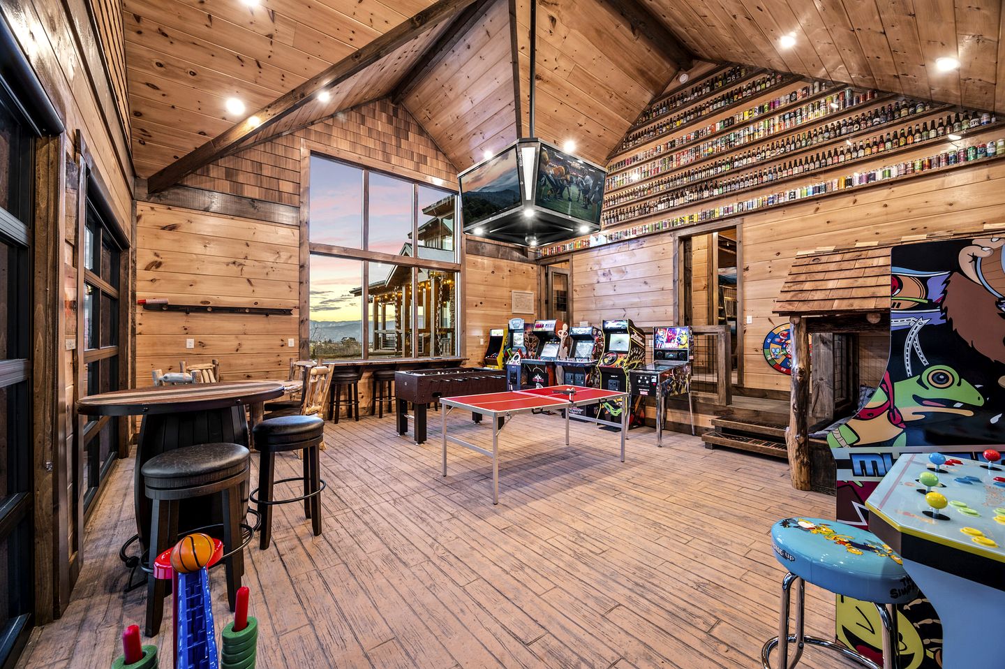 Luxurious Cabin with Game Room and Hot-tub in Sevierville, Tennessee