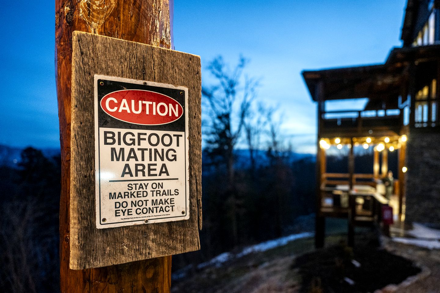 Luxurious Cabin with Game Room and Hot-tub in Sevierville, Tennessee
