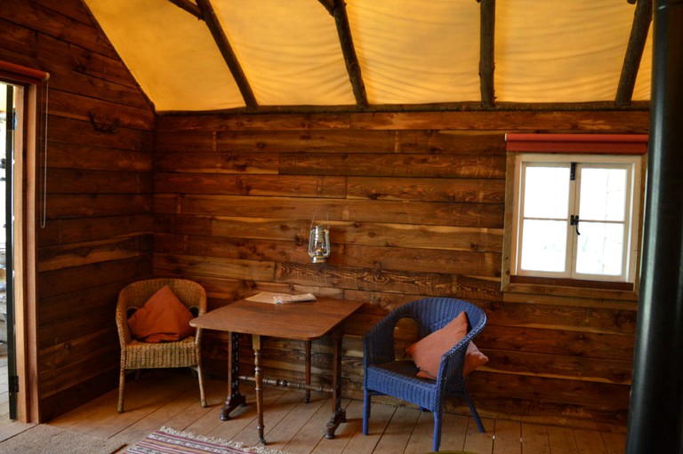 Cabins (Hampshire, England, United Kingdom)