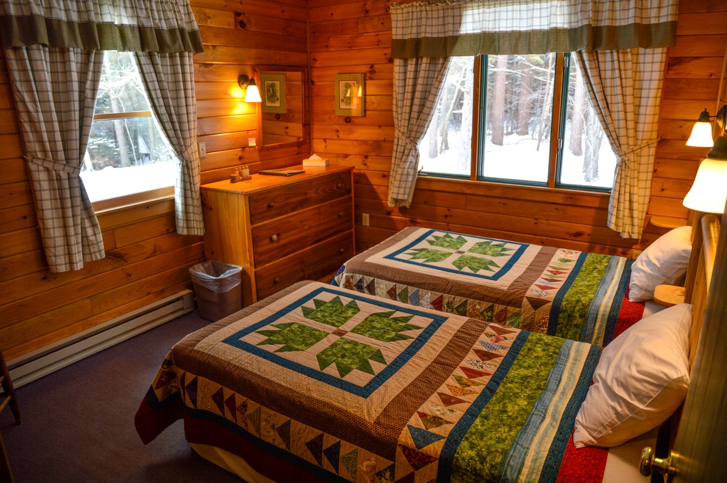 ADIRONDACK MOUNTAIN CLUB - Adirondak Loj at Heart Lake - Cabin