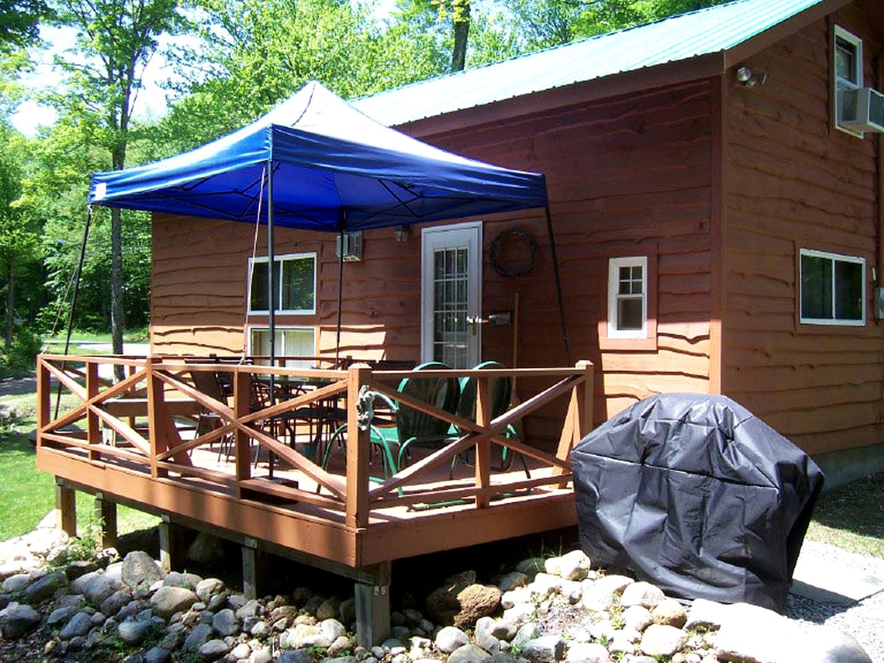 Adirondack Getaway near many Outdoor Activities in Old Forge, New York