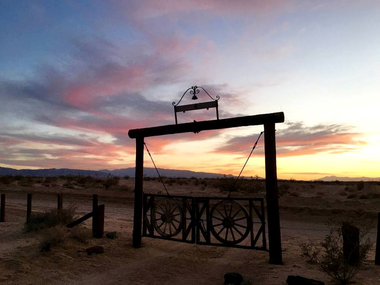 Rustic Cabin Rental near Joshua Tree National Park in Twentynine Palms, California