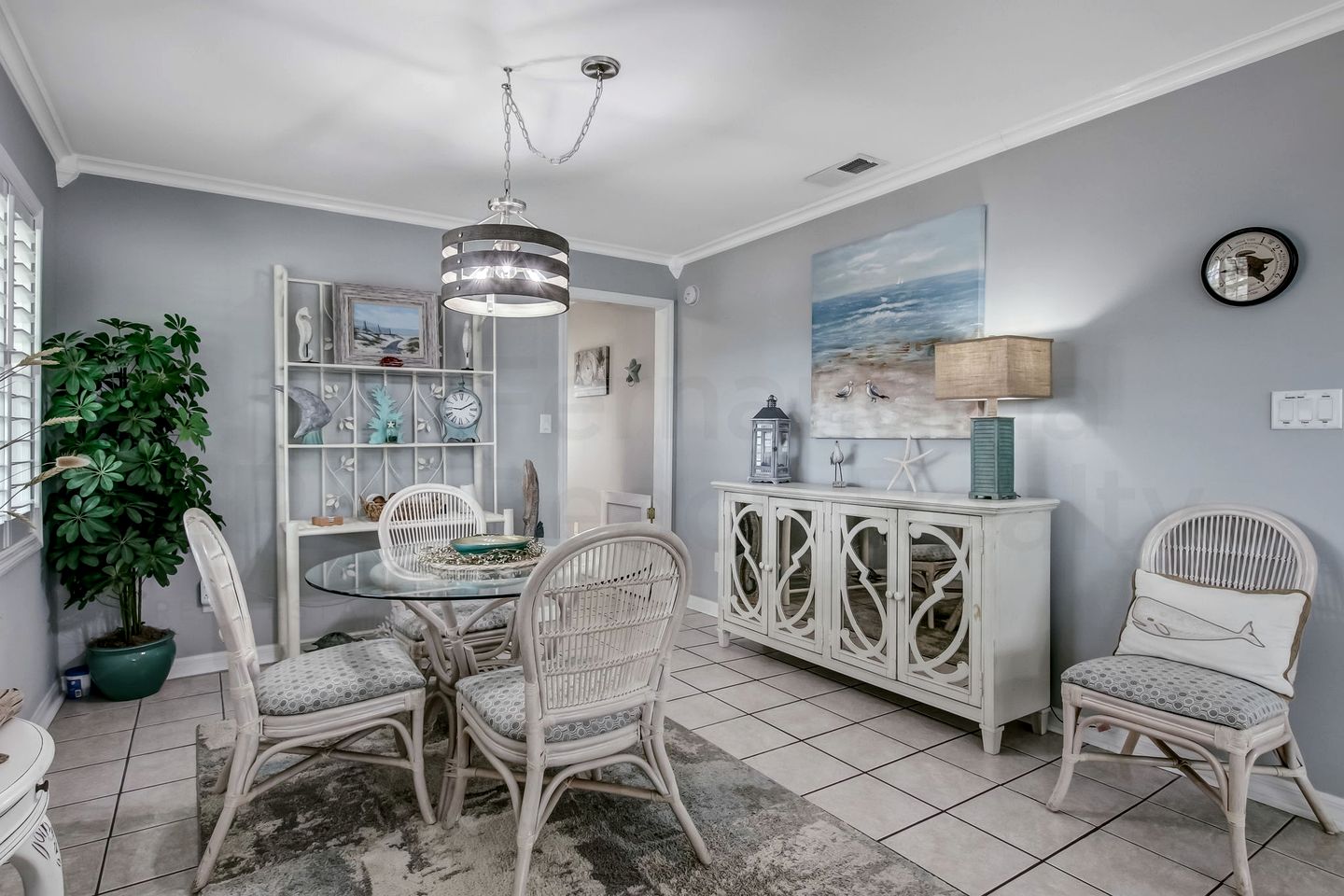 Adorable Beach Cottage with Amazing Fully Equipped Patio and Jacuzzi in Fernandina Beach, Florida