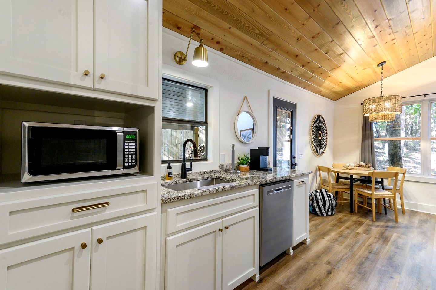 Rose's Getaway in Broken Bow, OK