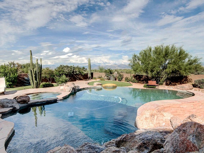 Luxury villa for rent in the desert near Phoenix, Arizona