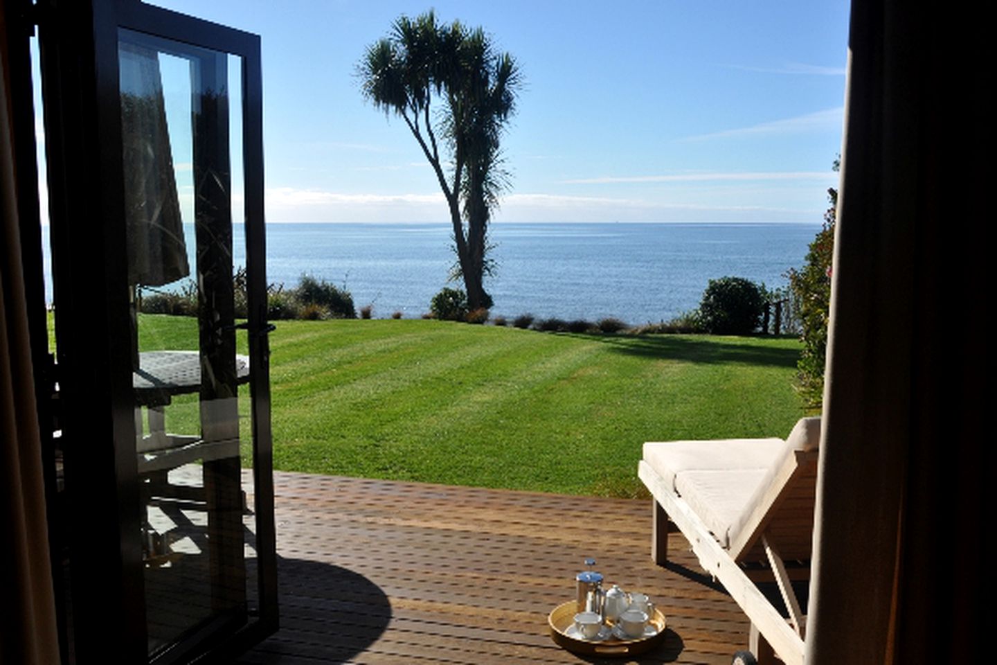 Luxurious Cottage Rental with Sublime Views near Golden Bay, New Zealand