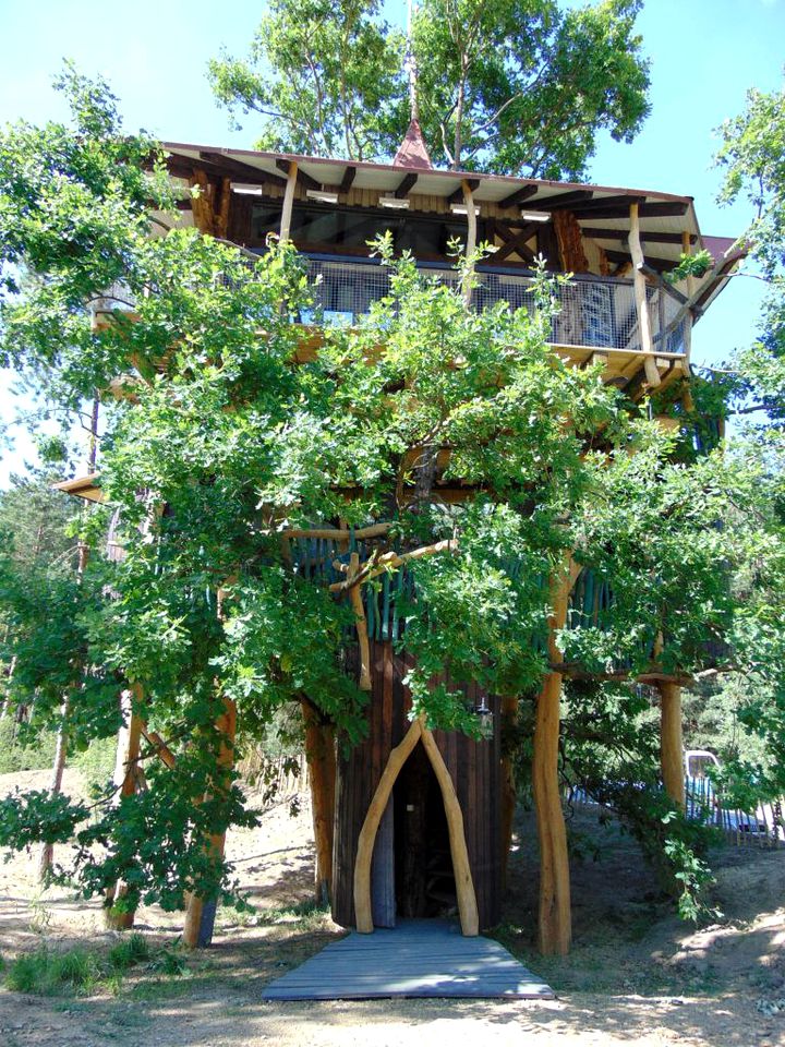 Charming Tree House set in an Adventure Park near Rothenburg, Germany