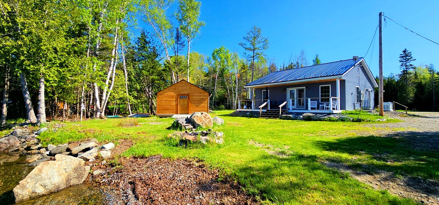Idyllic Lakefront Cottage Haven Near Tussle Lagoon, Maine