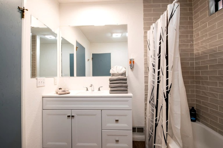 Cabins (United States of America, Big Bear Lake, California)