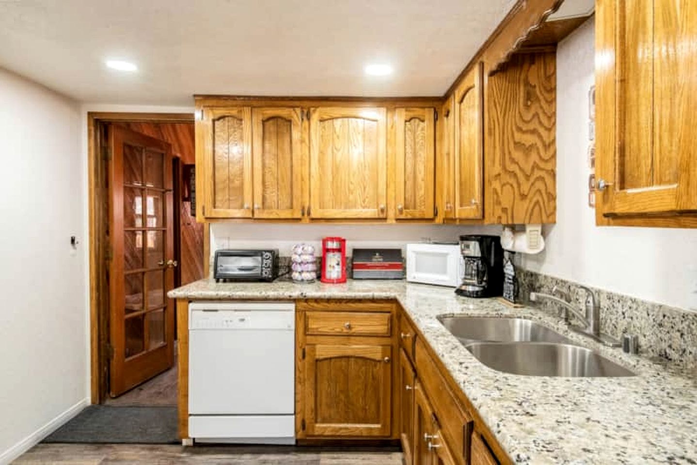 Adventure Awaits: Big Bear Lake Mountain Cabin with Game Room + Hot Tub