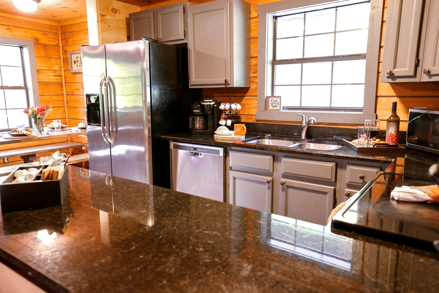 Family Friendly and Pet Friendly Retreat in the Great Smoky Mountains, Perfect for a Tennessee Getaway