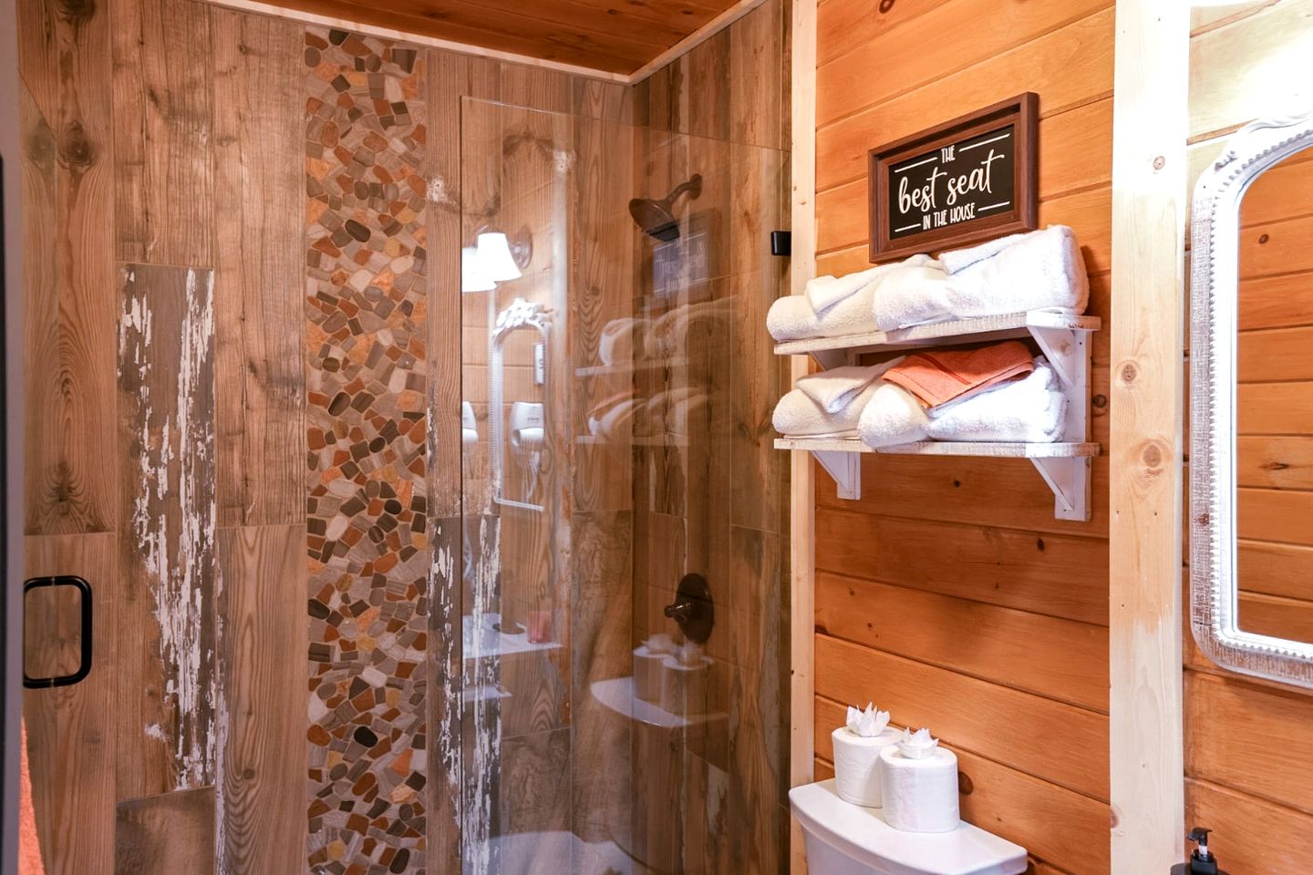 Family Friendly and Pet Friendly Retreat in the Great Smoky Mountains, Perfect for a Tennessee Getaway