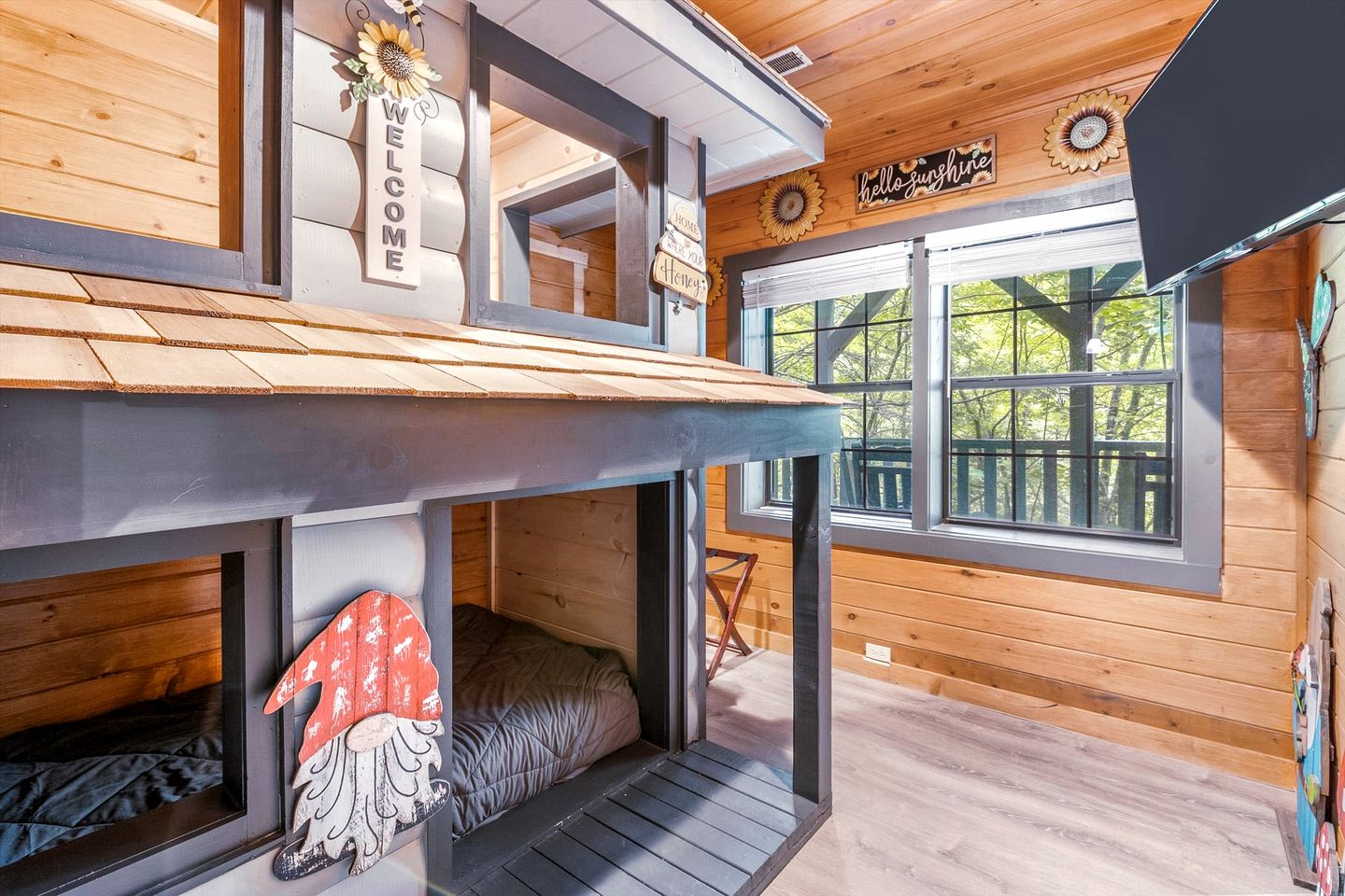 Family Friendly and Pet Friendly Retreat in the Great Smoky Mountains, Perfect for a Tennessee Getaway