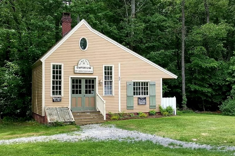 House Rental Upstate New York Home Sweet Home Modern Livingroom