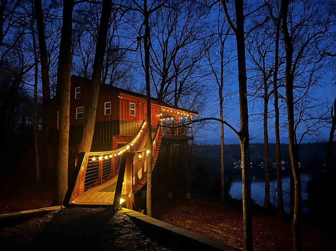 Tree Houses (United States of America, Lewisburg, Kentucky)