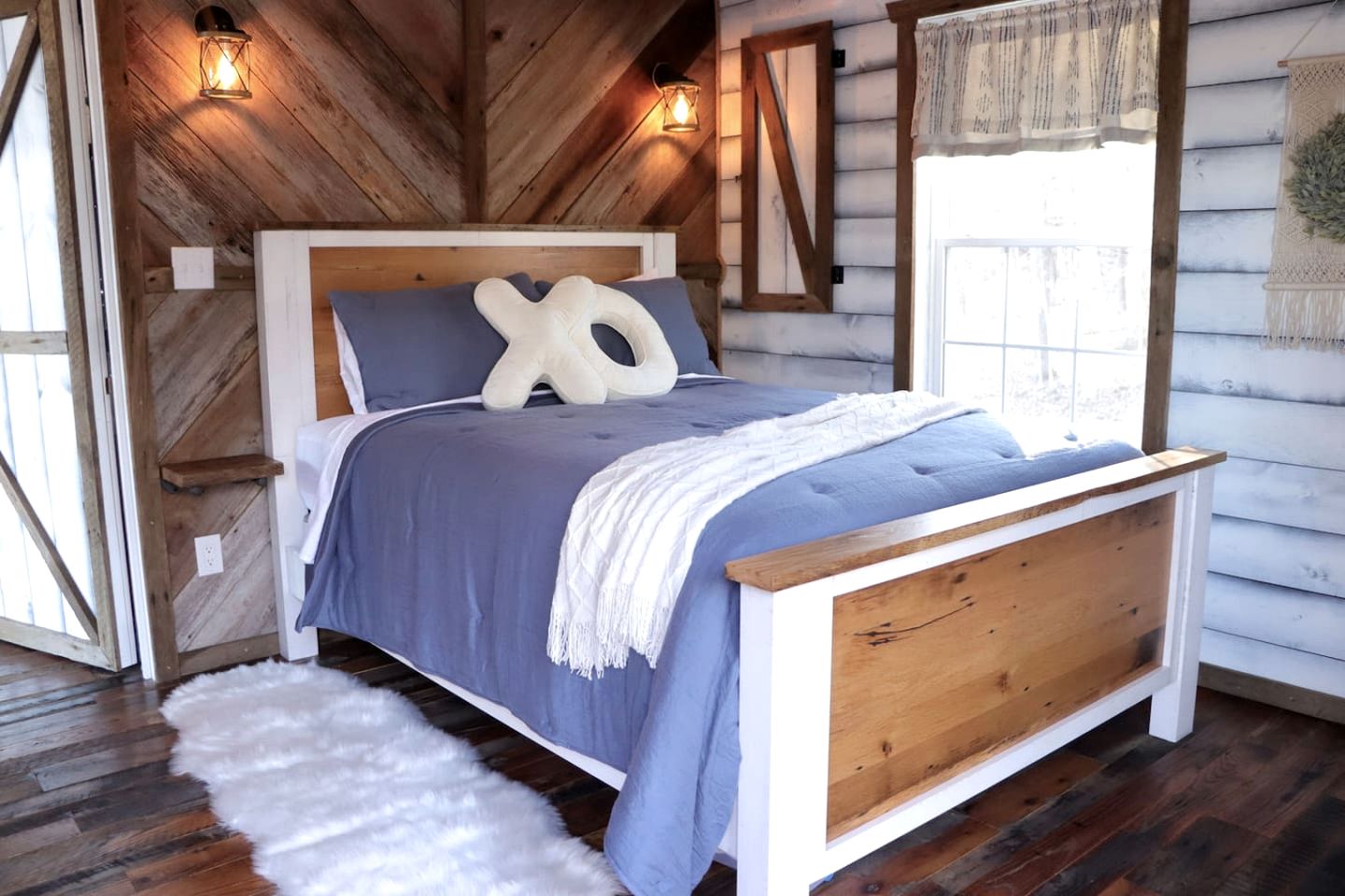 Luxury Lakeview Treehouse with Hot Tub and Private Dock Near Lake Malone, Kentucky