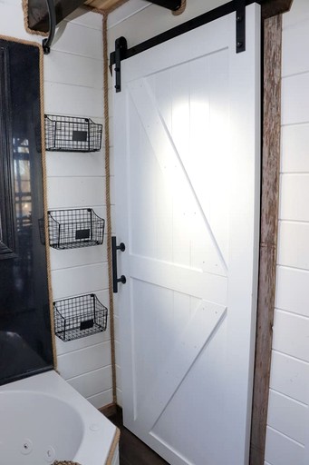 Tree Houses (United States of America, Lewisburg, Kentucky)