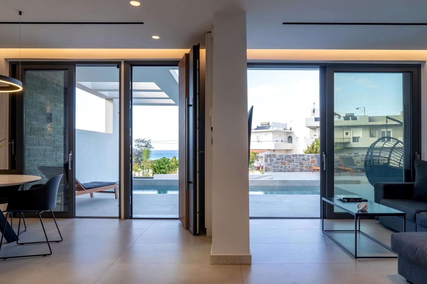 Modern Luxury Villa with Pool and Garden Oasis close to Beaches in Anissaras, Hersonissos Crete