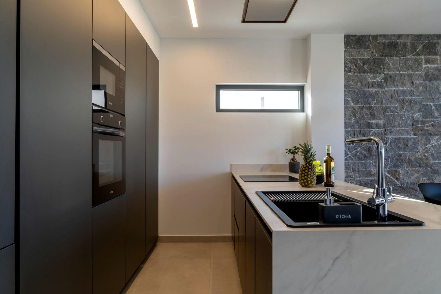 Modern Luxury Villa with Pool and Garden Oasis close to Beaches in Anissaras, Hersonissos Crete