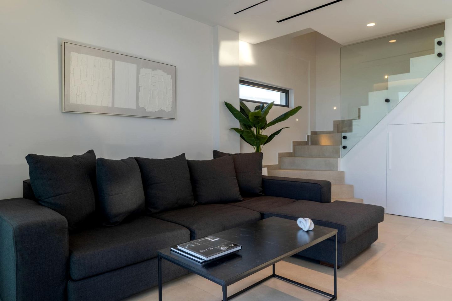 Modern Luxury Villa with Pool and Garden Oasis close to Beaches in Anissaras, Hersonissos Crete