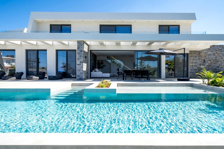 Luxurious 5-Bedroom Villa with Private Pool & Sea Views in Anissaras, Crete