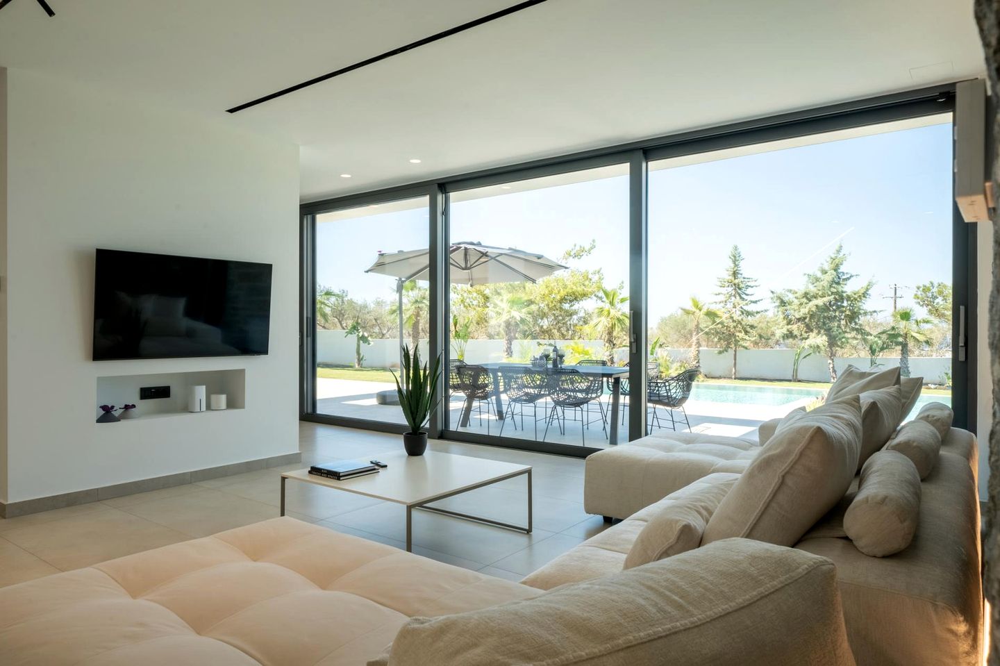 Luxurious 5-Bedroom Villa with Private Pool & Sea Views in Anissaras, Crete