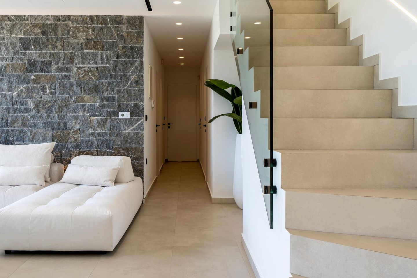 Luxurious 5-Bedroom Villa with Private Pool & Sea Views in Anissaras, Crete