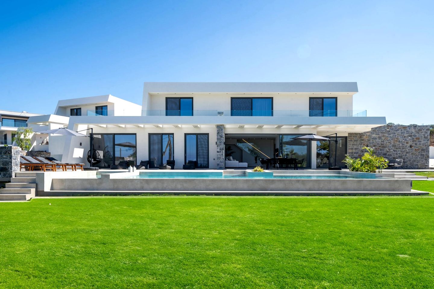 Luxurious 5-Bedroom Villa with Private Pool & Sea Views in Anissaras, Crete