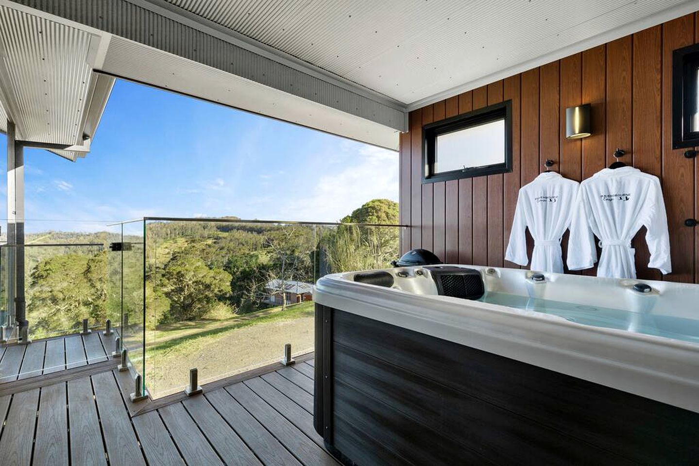 Cool Elevated Cabin in Queensland, with Private Hot Tub, for Perfect Vacations in Australia