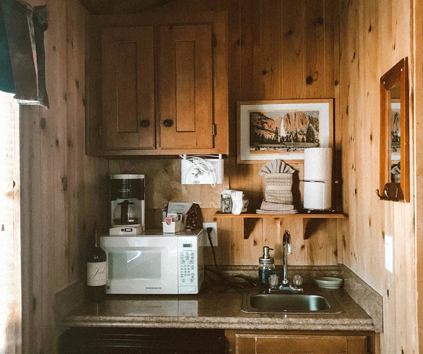 Cabins (Groveland, California, United States)