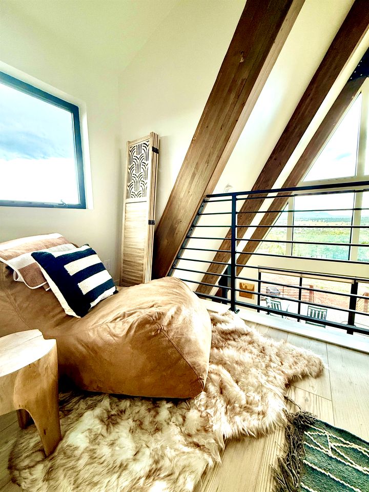 Modern Pet-Friendly A-Frame Cabin Retreat with Stargazing Deck & Mountain Views near Grand Canyon South Rim & Williams, Arizona
