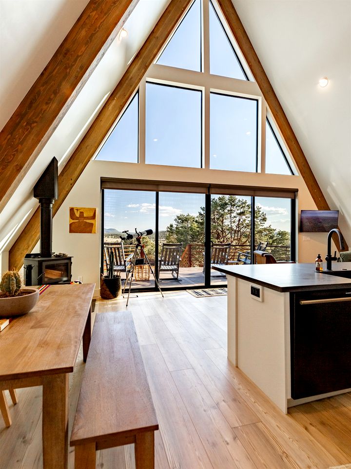 Modern Pet-Friendly A-Frame Cabin Retreat with Stargazing Deck & Mountain Views near Grand Canyon South Rim & Williams, Arizona