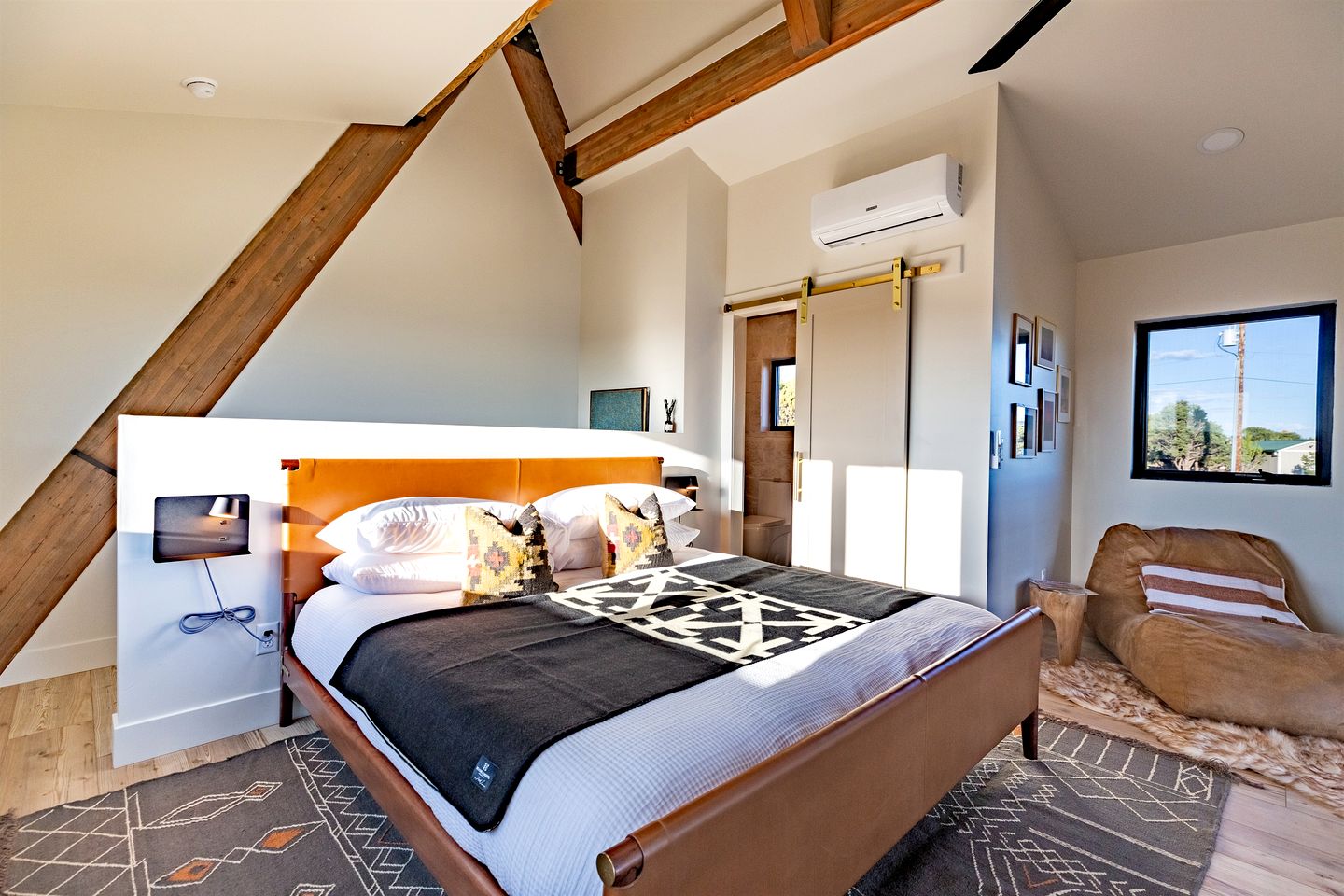 Modern Pet-Friendly A-Frame Cabin Retreat with Stargazing Deck & Mountain Views near Grand Canyon South Rim & Williams, Arizona