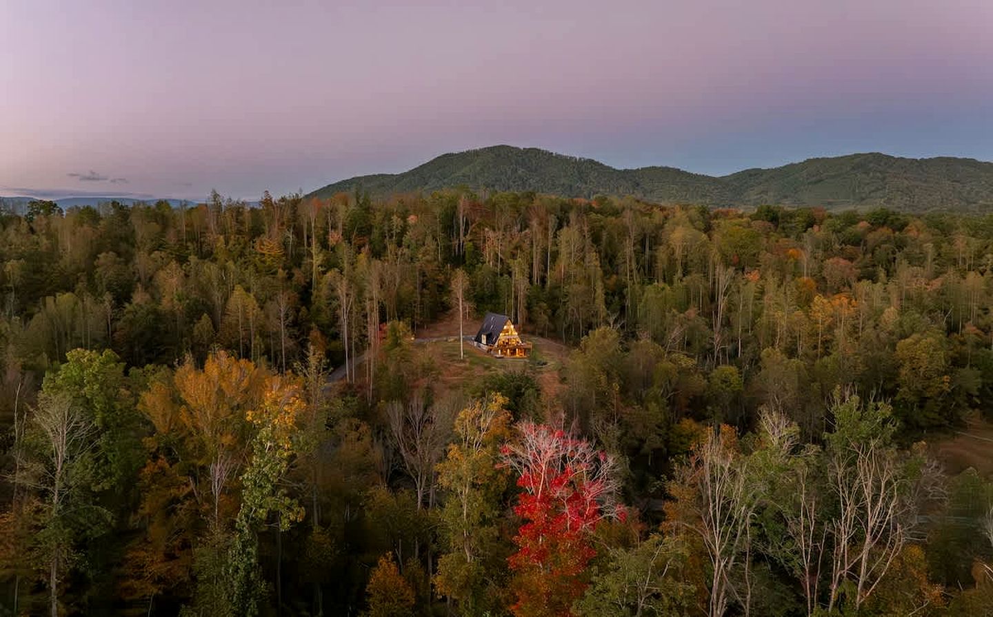 Luxury A-Frame with Hot Tub & Sauna near Wineries in Nelson County, Virginia