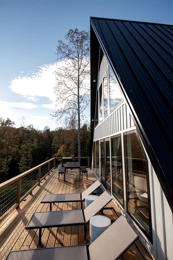 Cabins (United States of America, Faber, Virginia)