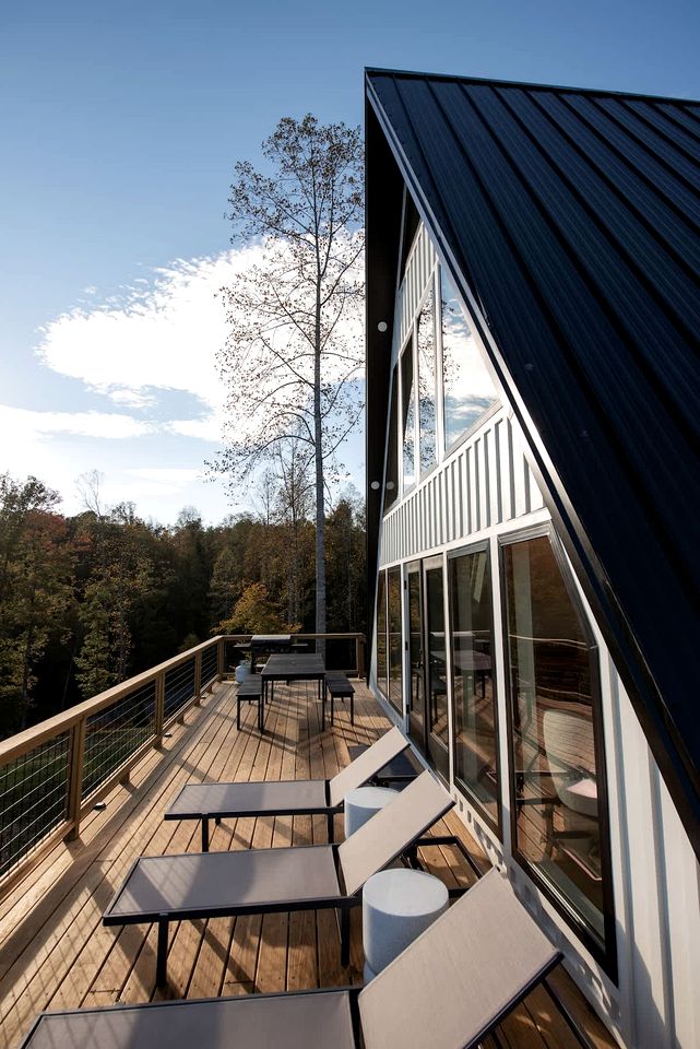 Luxury A-Frame with Hot Tub & Sauna near Wineries in Nelson County, Virginia