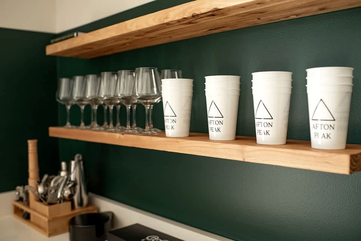 Luxury A-Frame with Hot Tub & Sauna near Wineries in Nelson County, Virginia