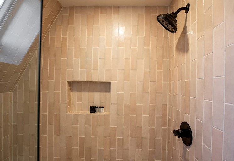 Cabins (United States of America, Faber, Virginia)