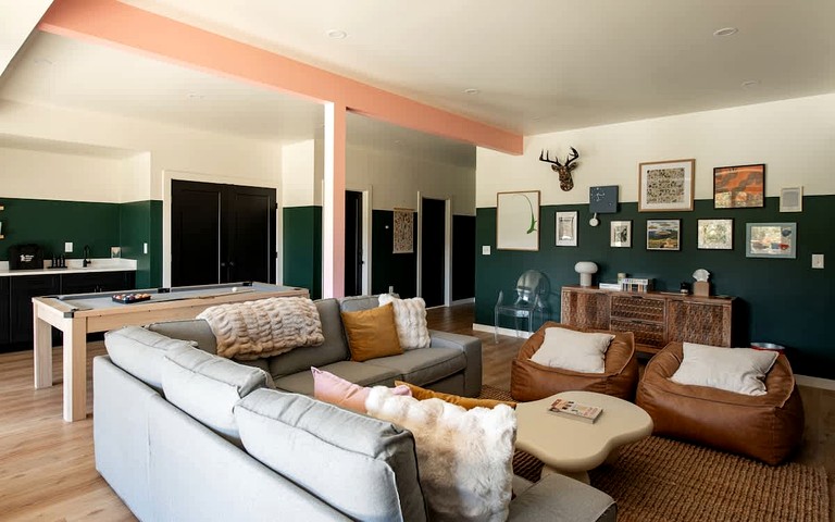 Cabins (United States of America, Faber, Virginia)