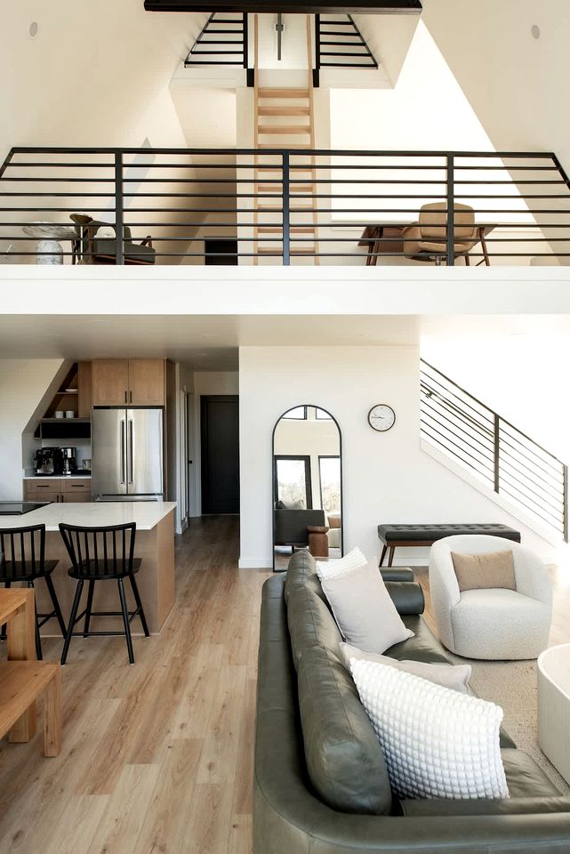 Luxury A-Frame with Hot Tub & Sauna near Wineries in Nelson County, Virginia