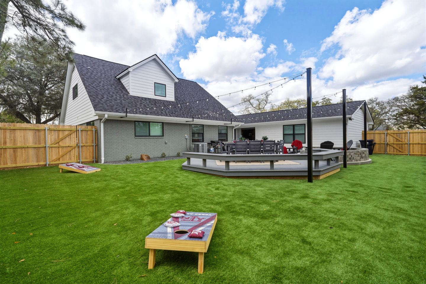 Ultimate Game Day Retreat with Arcade, Pool Table & Fire Pit in College Station, Texas
