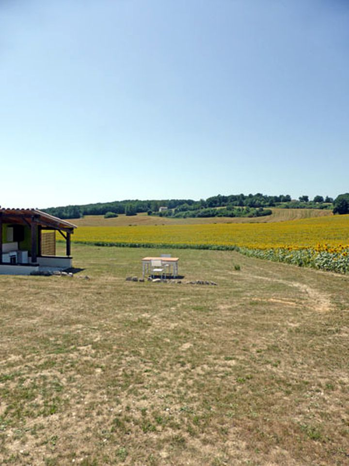 Superb Yurt for Glamping Getaway in Bergerac, France