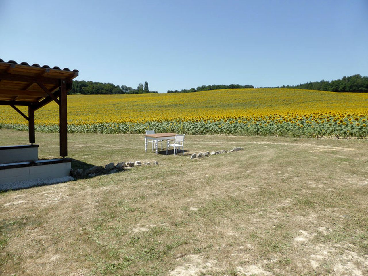 Superb Yurt for Glamping Getaway in Bergerac, France