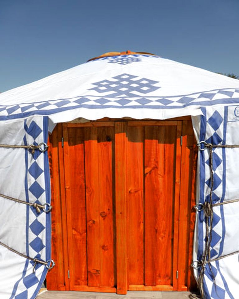 Yurts (Bergerac, Nouvelle-Aquitaine, France)