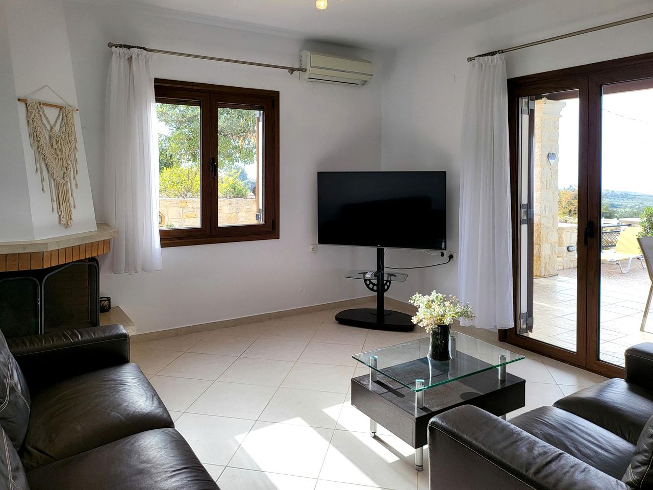 Awesome Villa with Great Sights and Swimming Pool in Rethymno, Crete