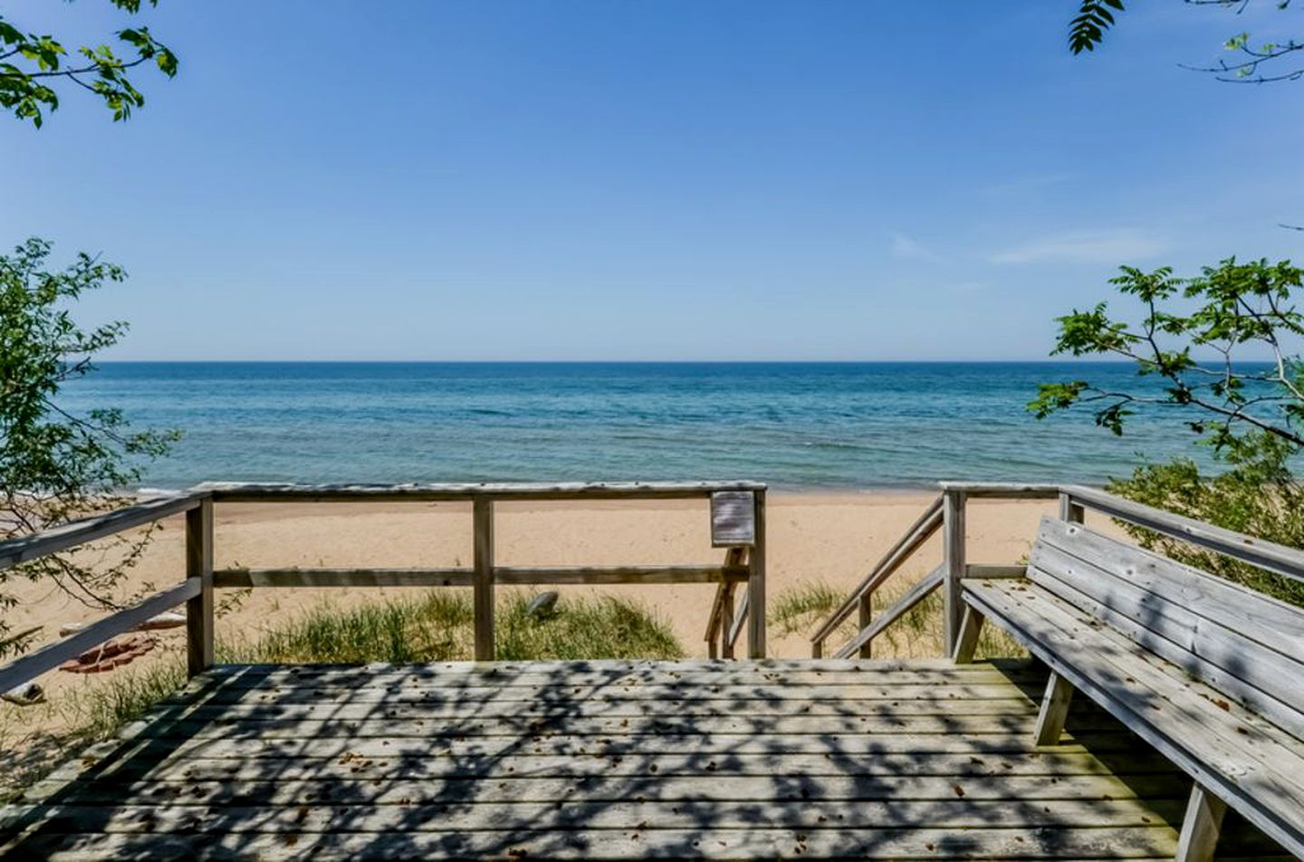 Stunning Beach Villa with a Private Hot Tub near the Lake in Saugatuck, Michigan