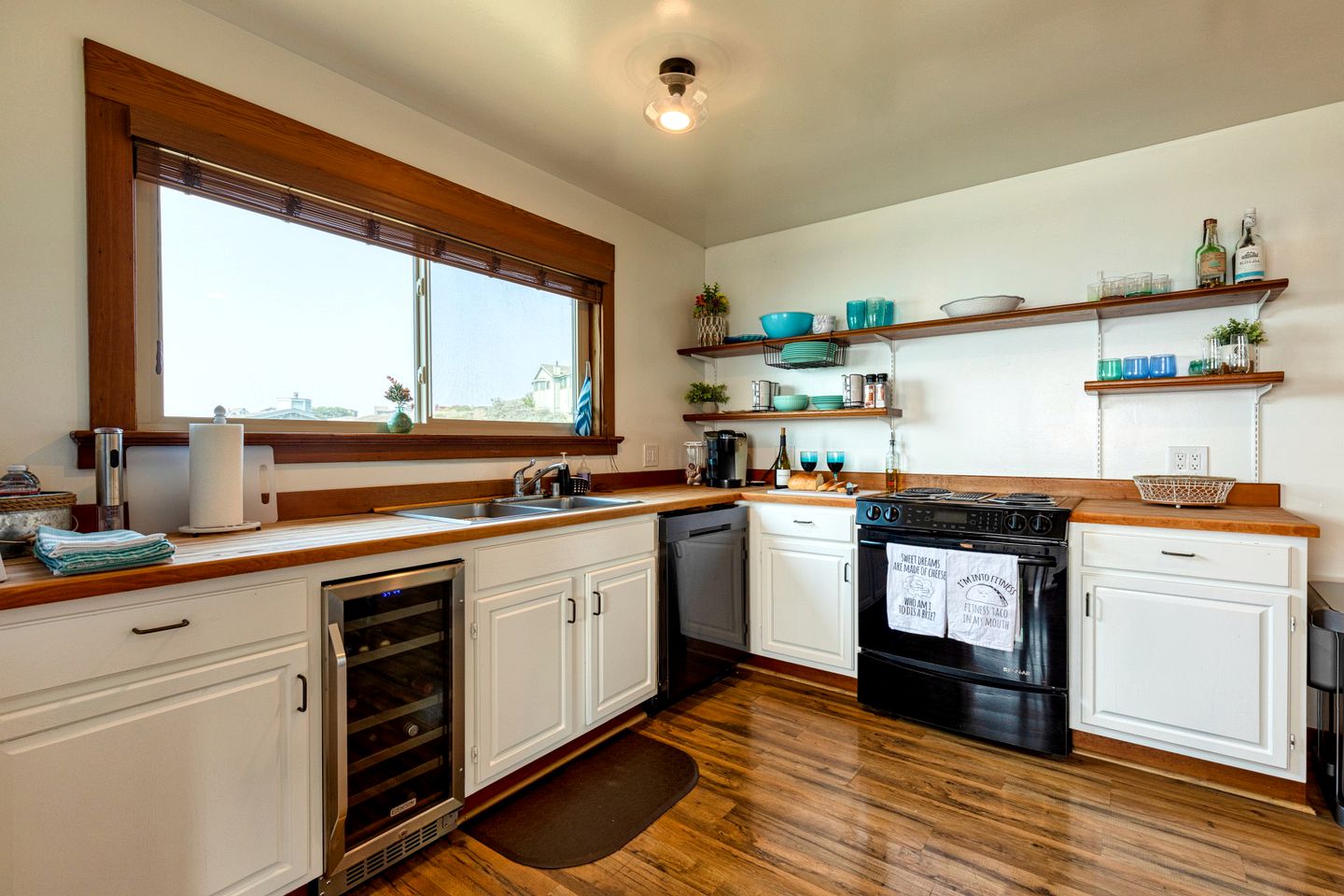 Modern Dillon Beach Rental for a Stunning California Getaway